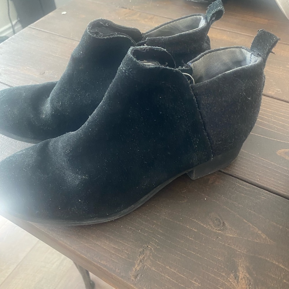 Black Tom’s booties